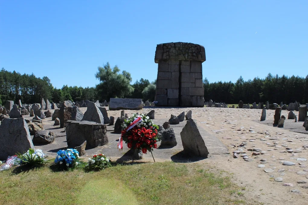 Uroczyste obchody Narodowego Dnia Pamięci Ofiar Niemieckich Nazistowskich Obozów Koncentracyjnych i Obozów Zagłady (zdjęcia)