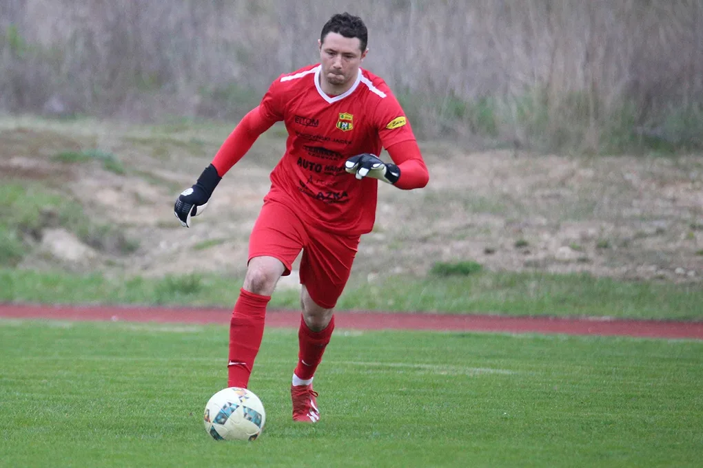 Status quo na górze. Derby na remis