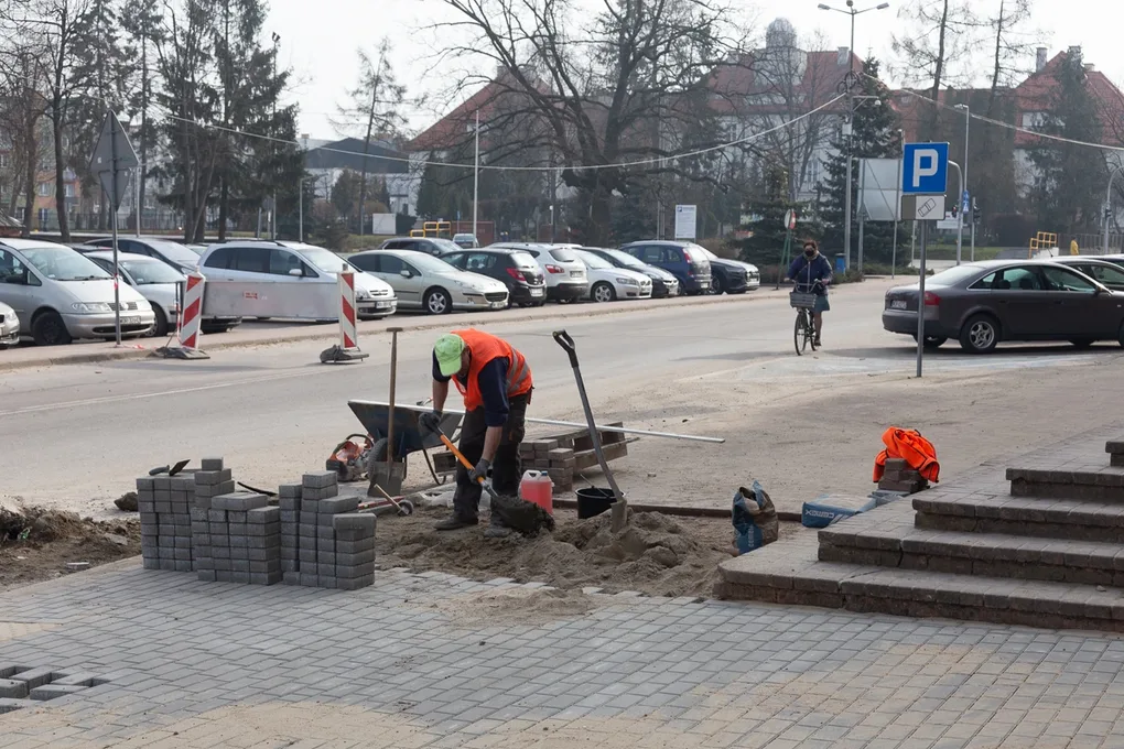 Trwają prace przy ulicy Grota-Roweckiego i 3 Maja (zdjęcia)