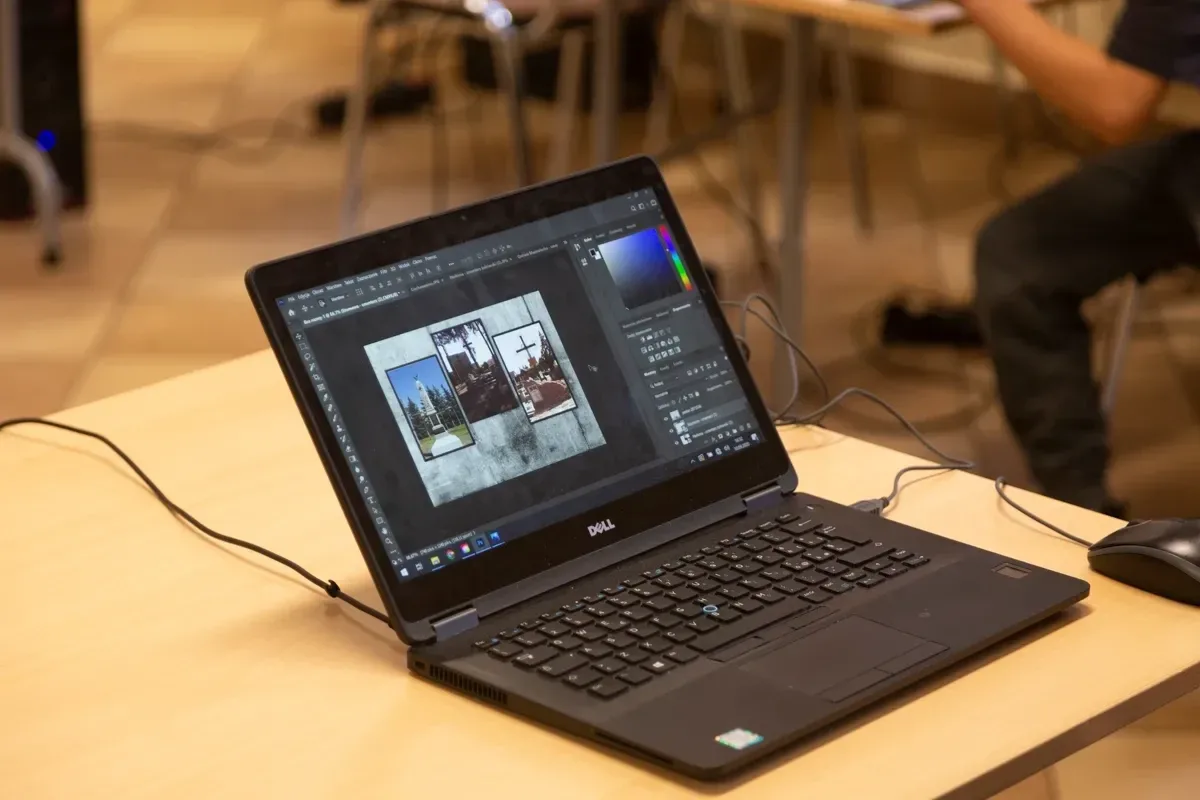 Warsztaty graficzne zorganizowane przez MBP (zdjęcia)
