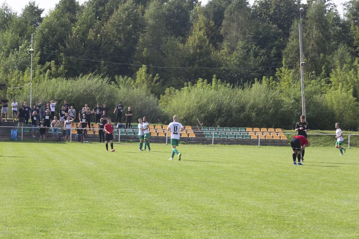 KS Ostrovia przegrywa z MKS-em Ciechanów (zdjęcia)