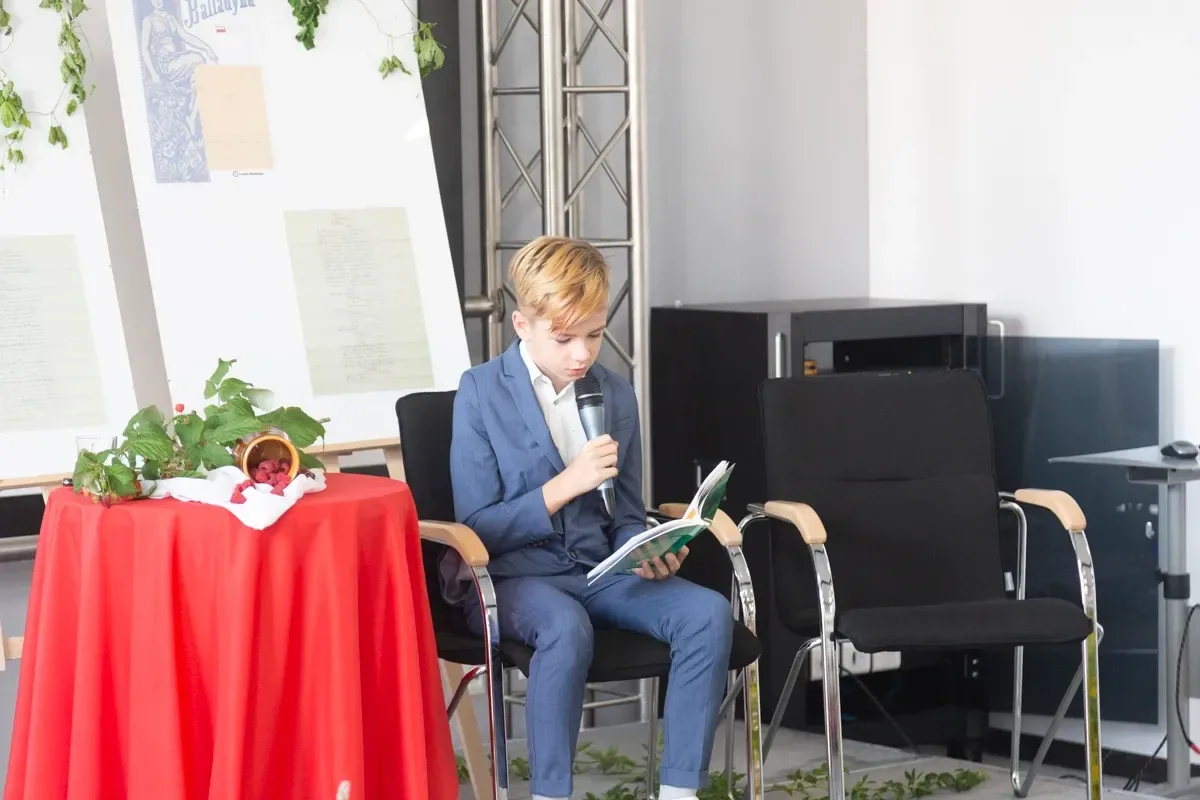 Narodowe Czytanie w Ostrowi Mazowckiej (zdjęcia, wideo)