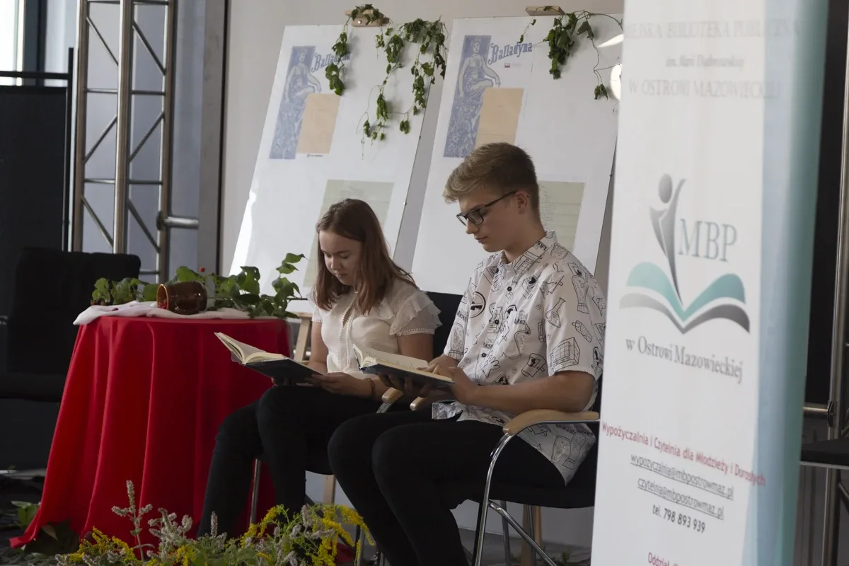Narodowe Czytanie w Ostrowi Mazowckiej (zdjęcia, wideo)