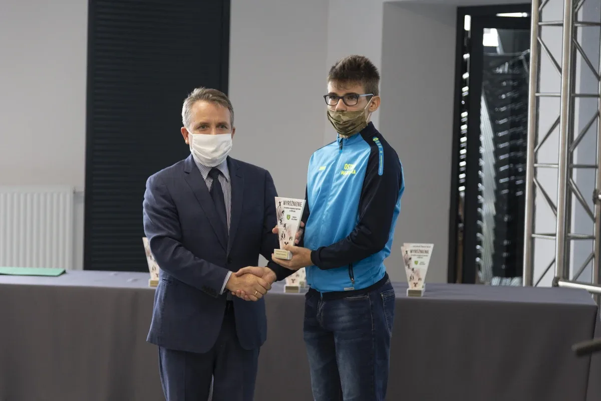 Młodzi sportowcy z Ostrowi Mazowieckiej nagrodzeni (zdjęcia)