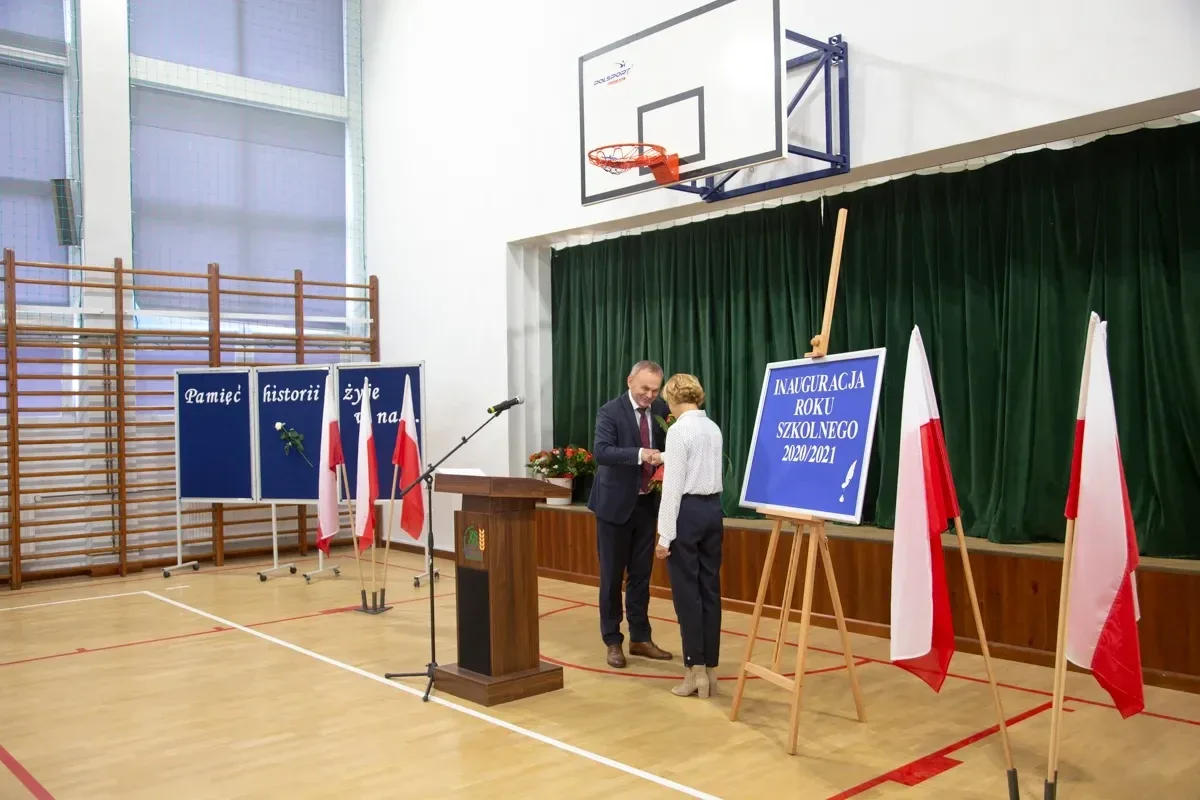 Uczniowie z Lubiejewa rozpoczęli rok szkolny (zdjęcia)