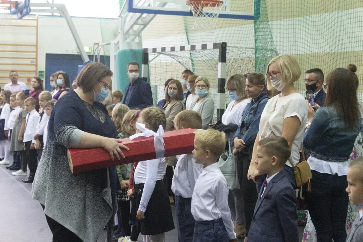 Ślubowanie pierwszaków w Szkole Podstawowej nr 1 (zdjęcia)