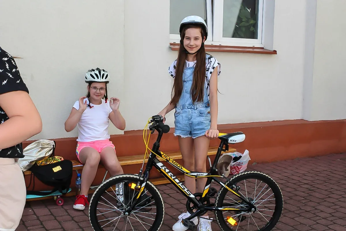 Uczniowie ostrowskiej "jedynki" zmierzyli się z egzaminem na kartę rowerową