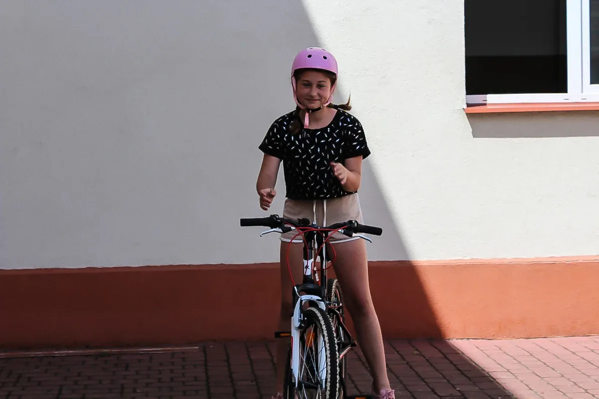Uczniowie ostrowskiej "jedynki" zmierzyli się z egzaminem na kartę rowerową