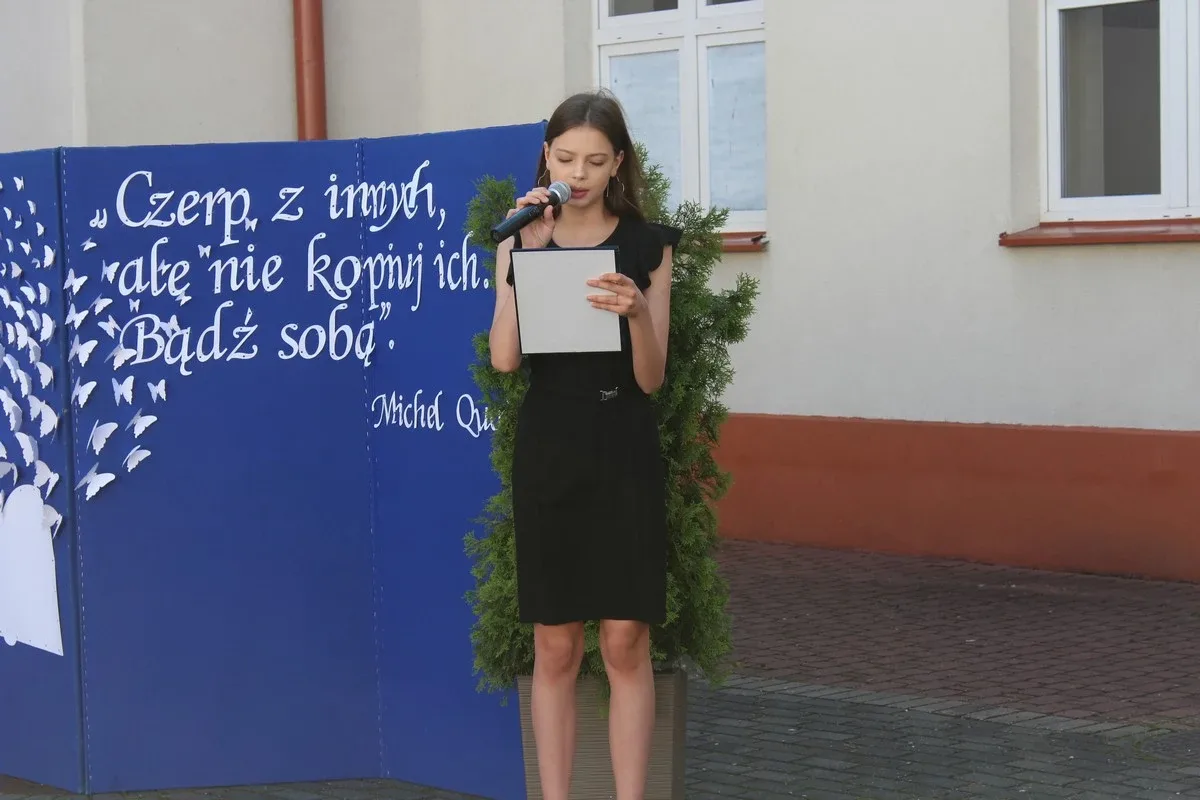 Pożegnanie uczniów w ostrowskiej "jedynce" (zdjęcia)