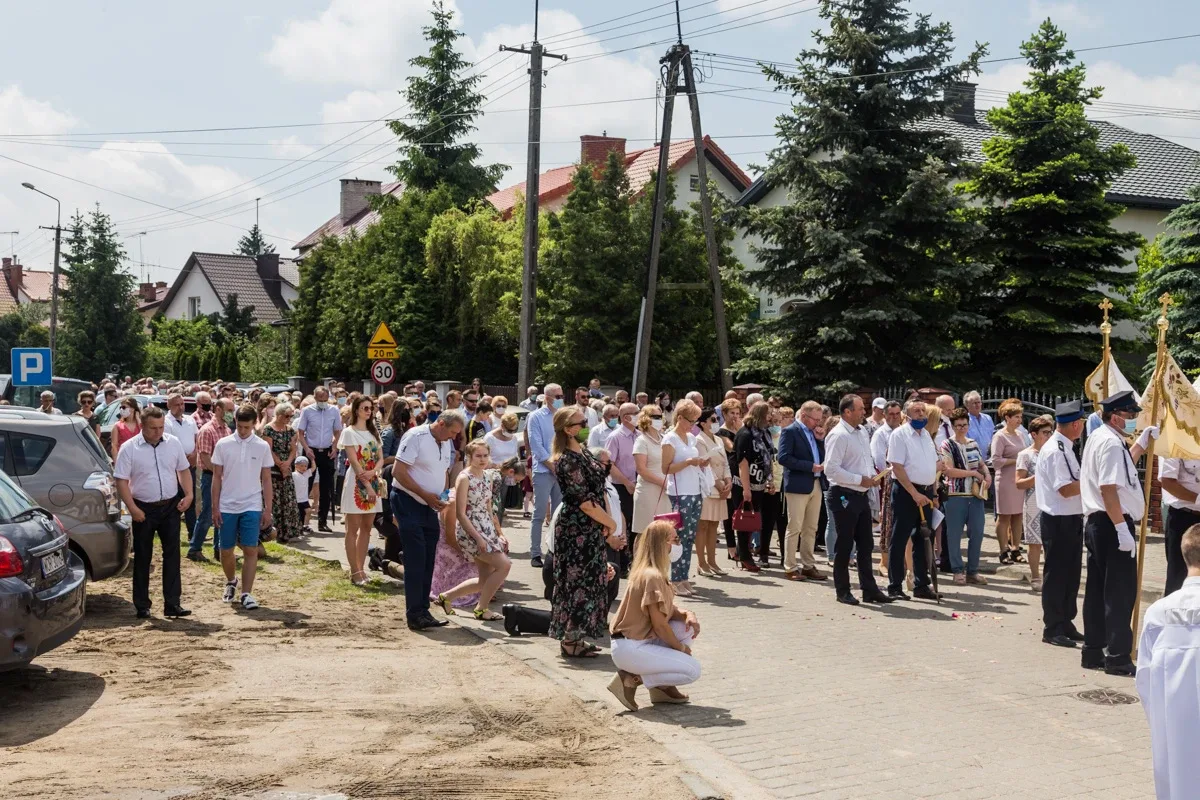 Procesje Bożego Ciała przeszły ulicami miasta (zdjęcia, wideo)