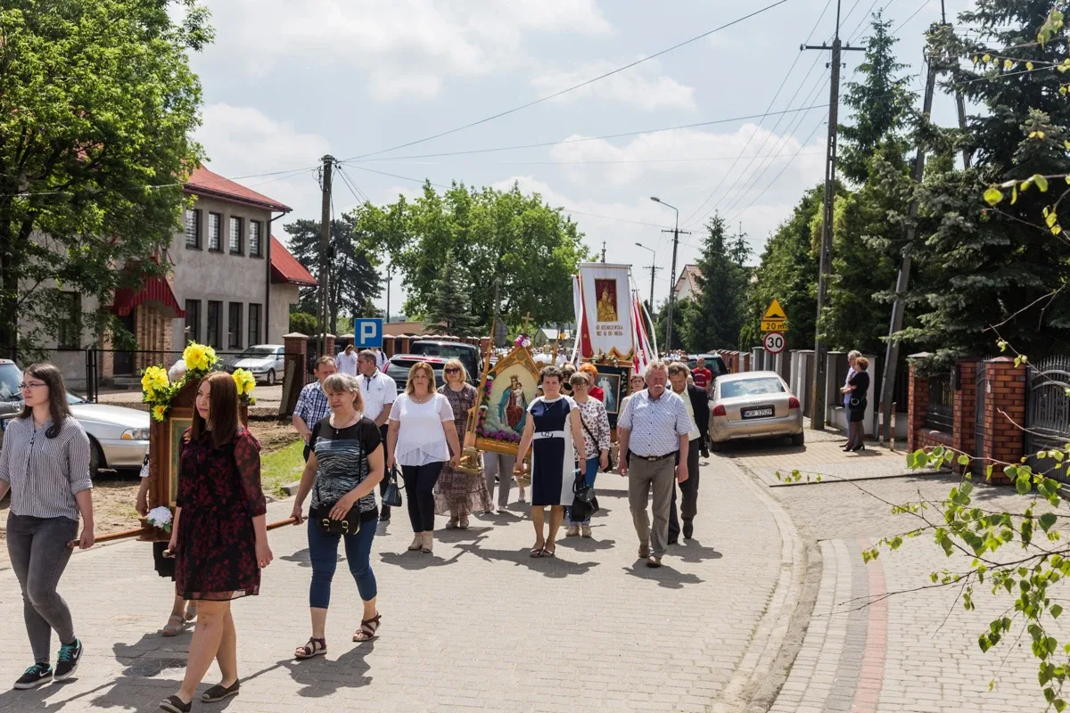 Procesje Bożego Ciała przeszły ulicami miasta (zdjęcia, wideo)