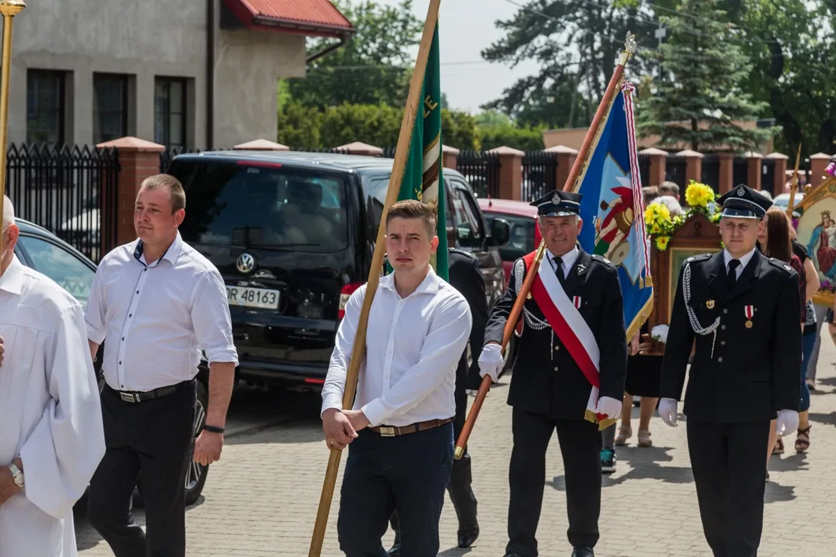 Procesje Bożego Ciała przeszły ulicami miasta (zdjęcia, wideo)