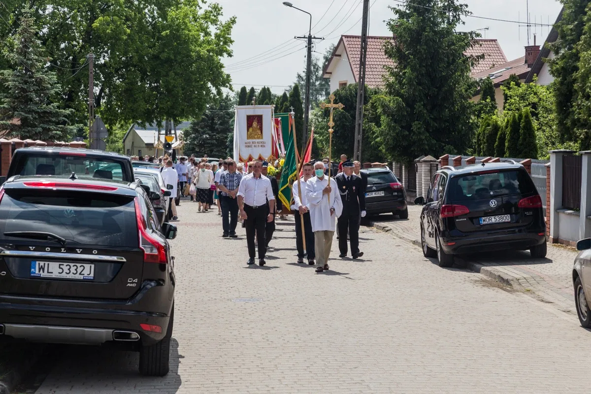 Procesje Bożego Ciała przeszły ulicami miasta (zdjęcia, wideo)