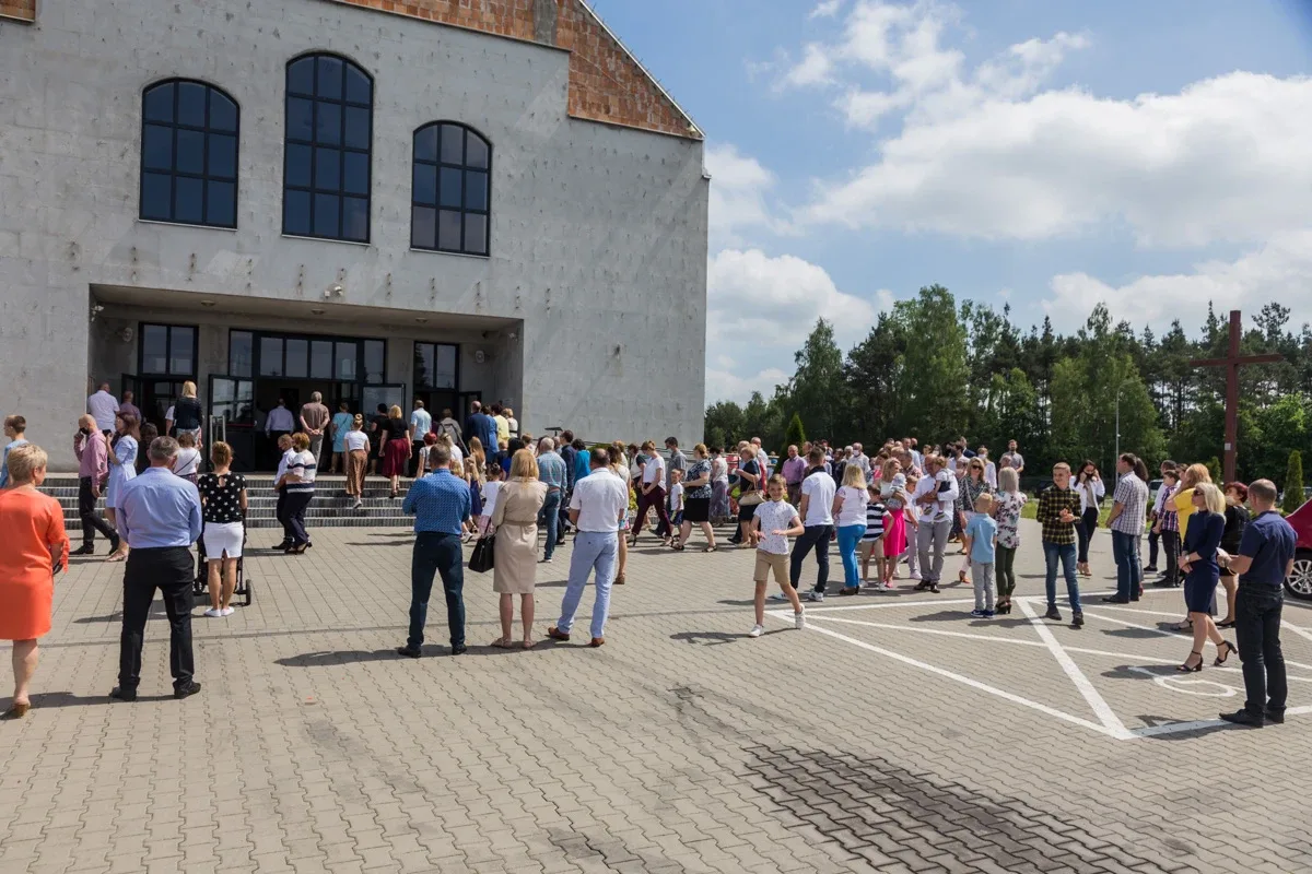 Procesje Bożego Ciała przeszły ulicami miasta (zdjęcia, wideo)