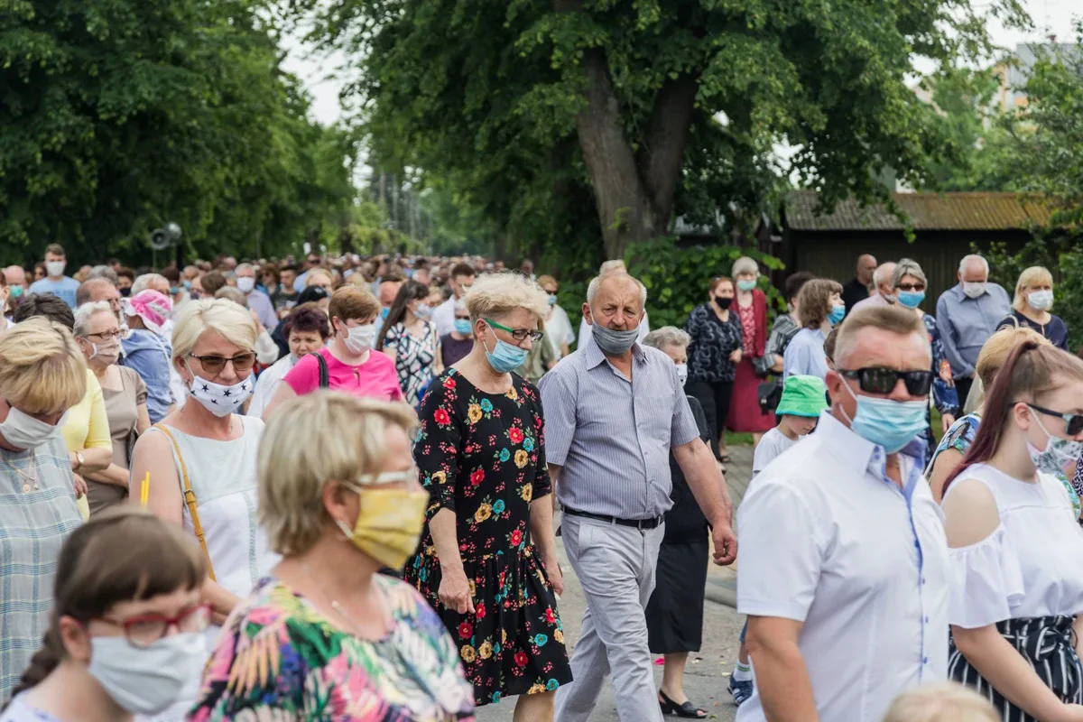 Procesje Bożego Ciała przeszły ulicami miasta (zdjęcia, wideo)