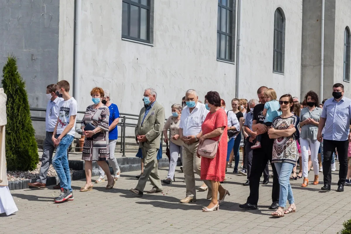 Procesje Bożego Ciała przeszły ulicami miasta (zdjęcia, wideo)