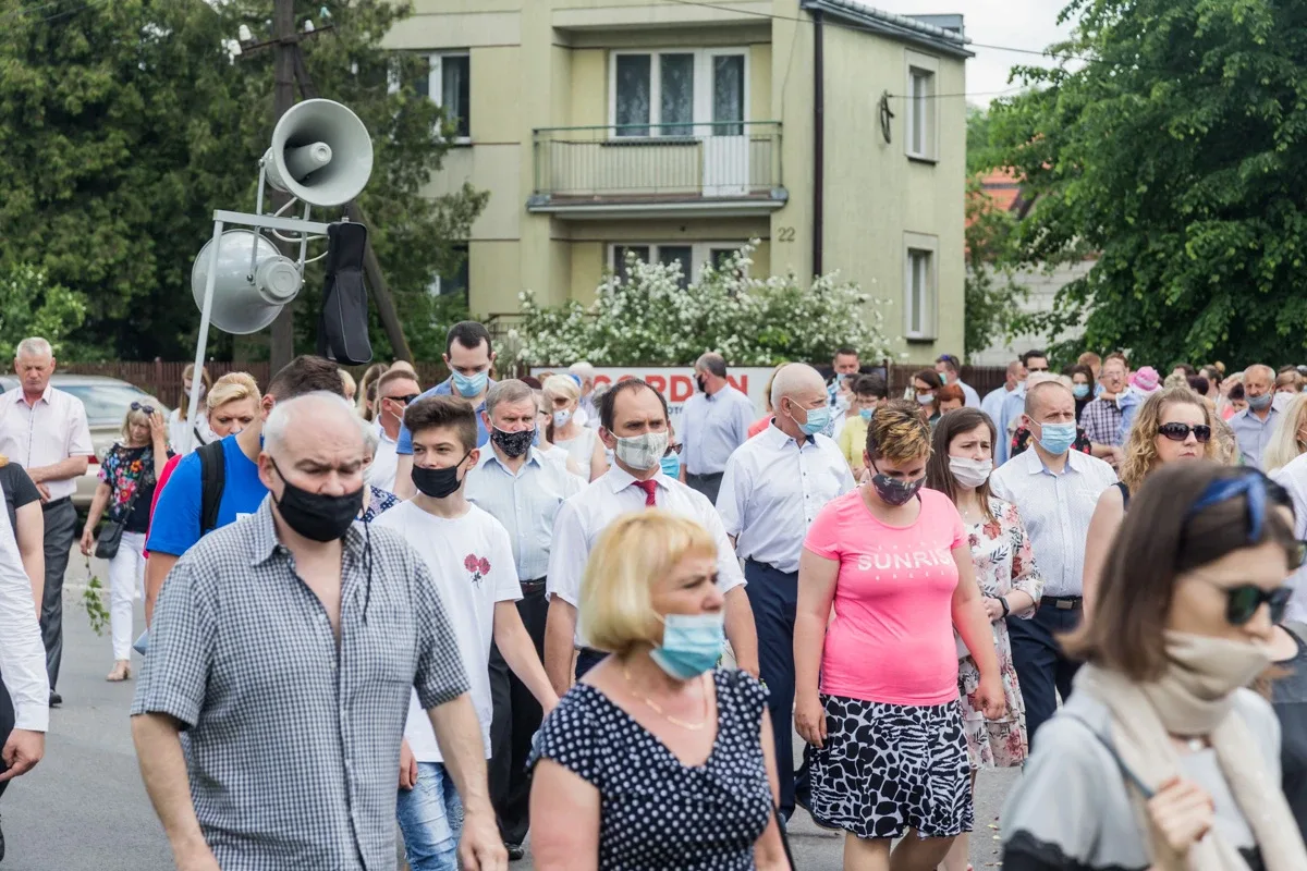 Procesje Bożego Ciała przeszły ulicami miasta (zdjęcia, wideo)