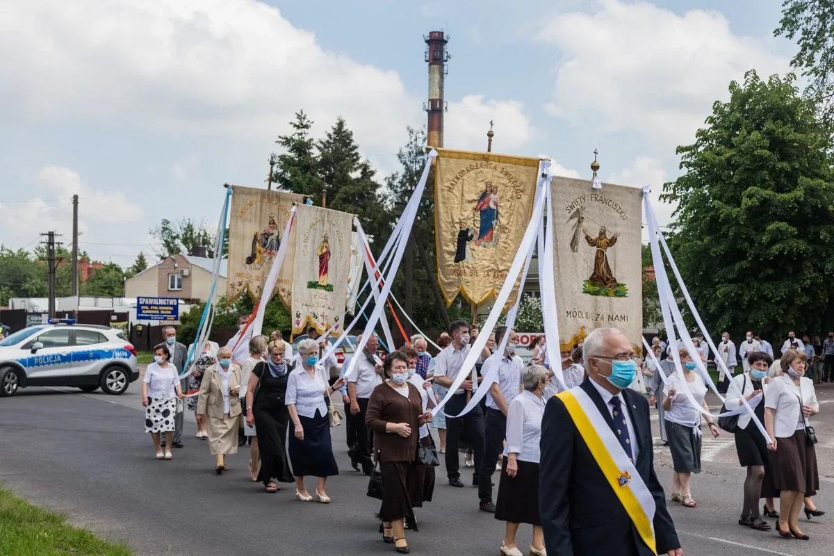 Procesje Bożego Ciała przeszły ulicami miasta (zdjęcia, wideo)