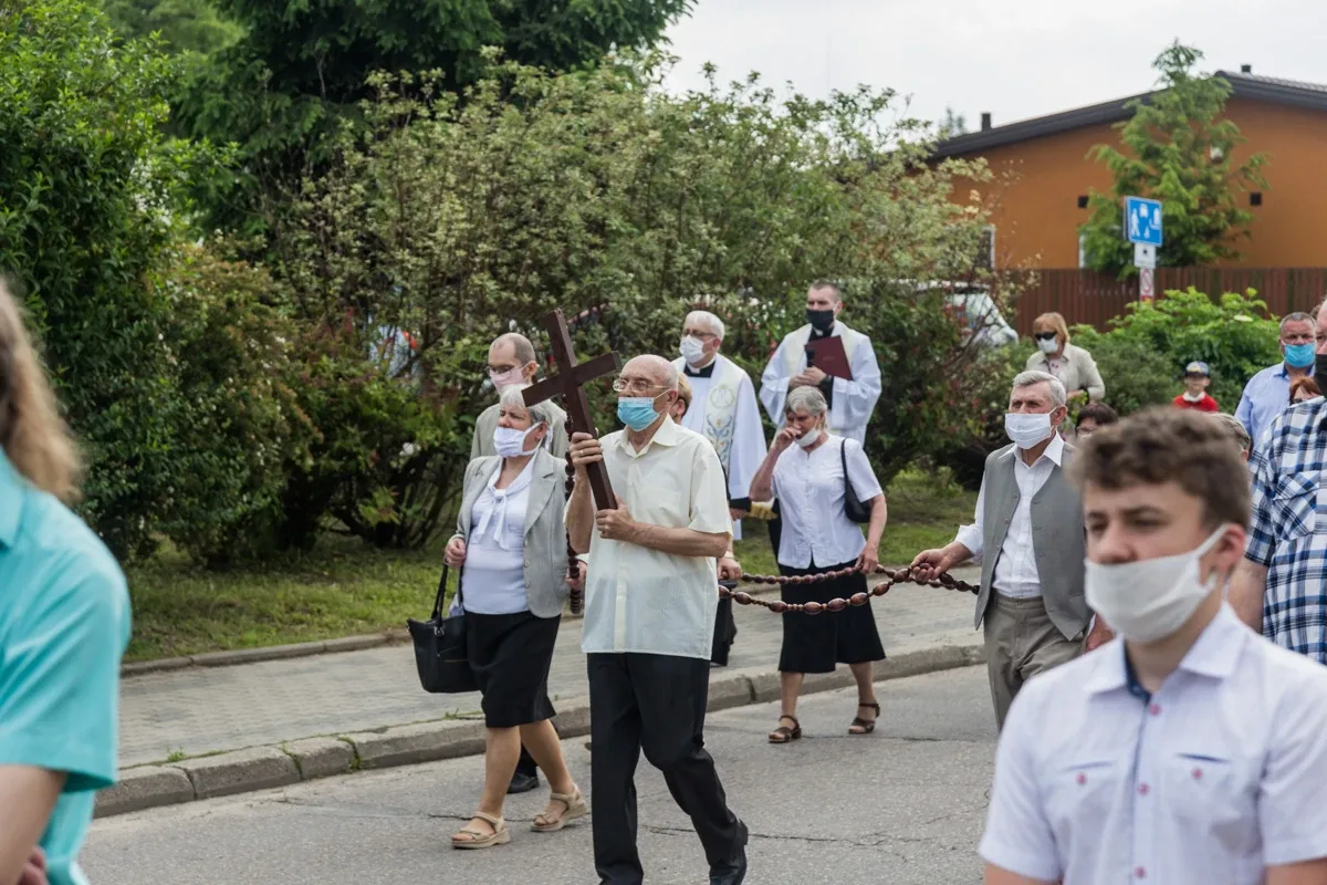 Procesje Bożego Ciała przeszły ulicami miasta (zdjęcia, wideo)