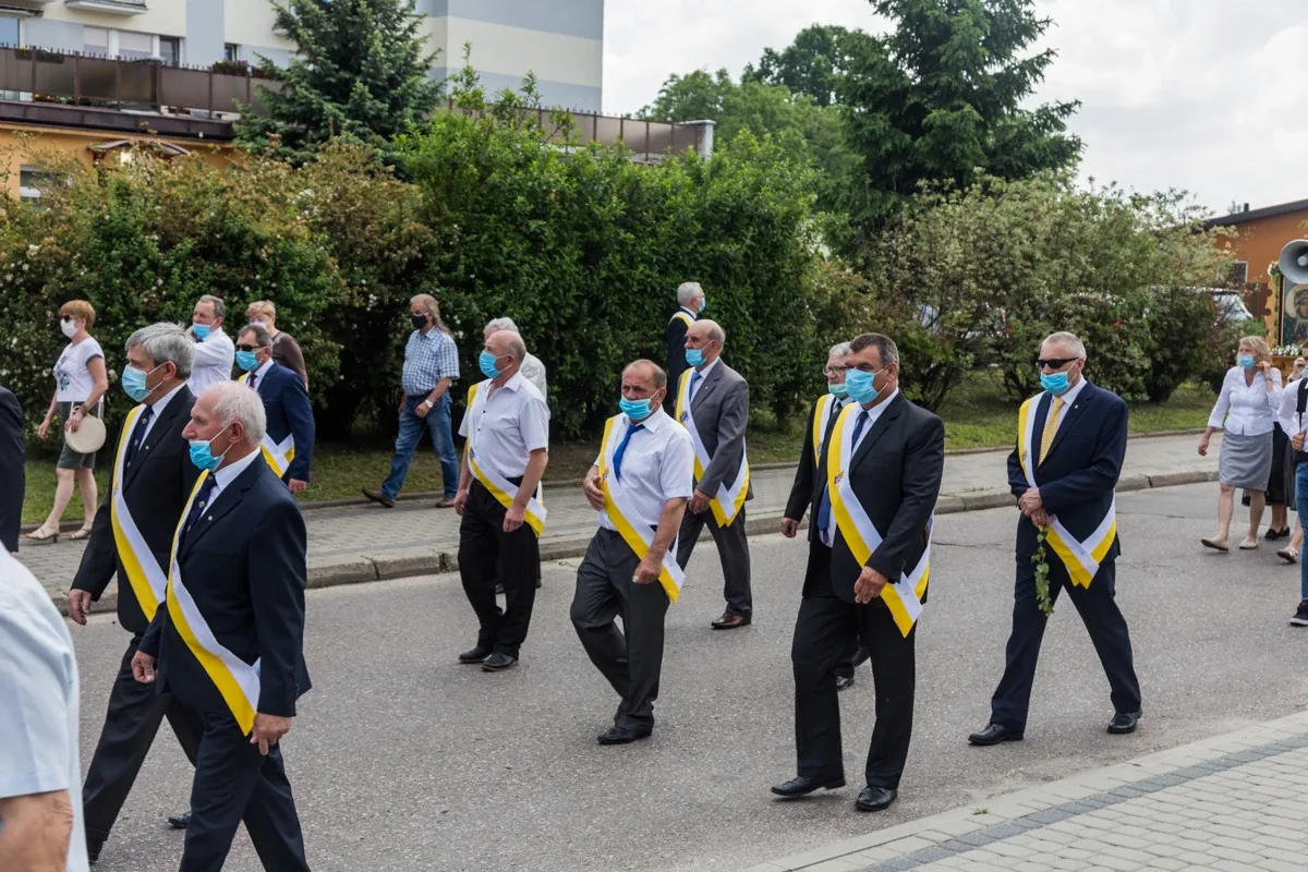 Procesje Bożego Ciała przeszły ulicami miasta (zdjęcia, wideo)