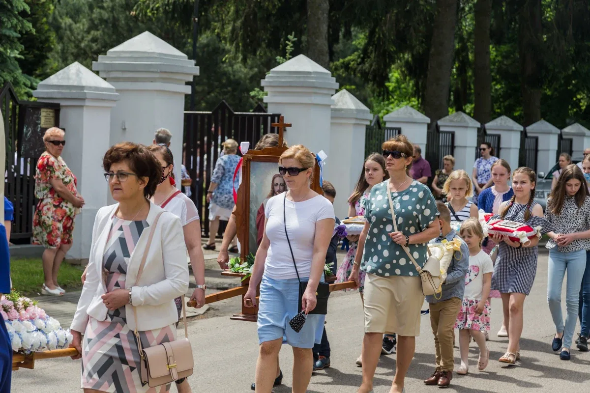 Procesje Bożego Ciała przeszły ulicami miasta (zdjęcia, wideo)