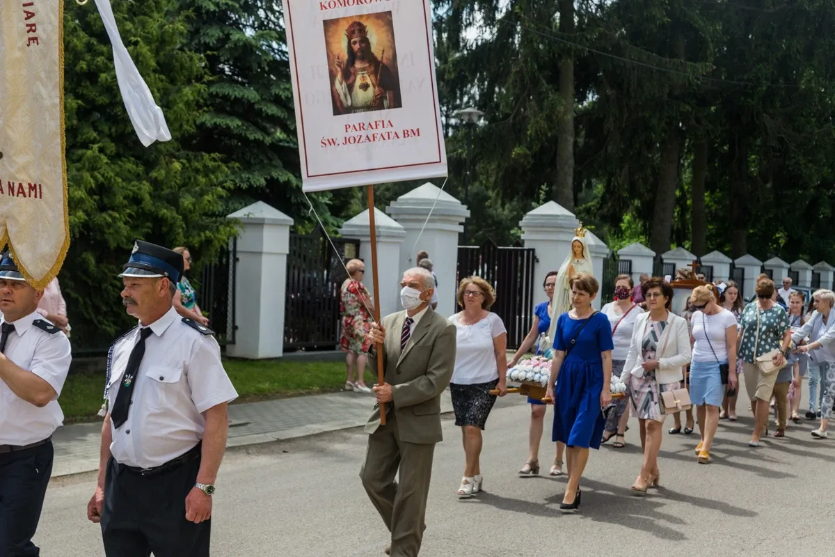 Procesje Bożego Ciała przeszły ulicami miasta (zdjęcia, wideo)