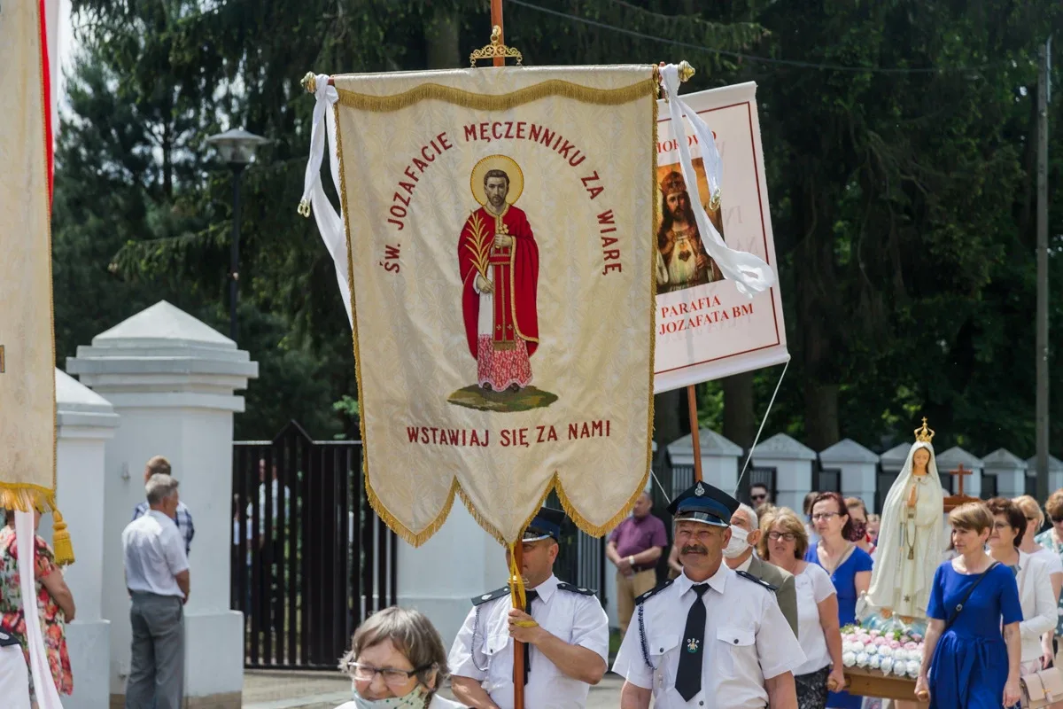 Procesje Bożego Ciała przeszły ulicami miasta (zdjęcia, wideo)