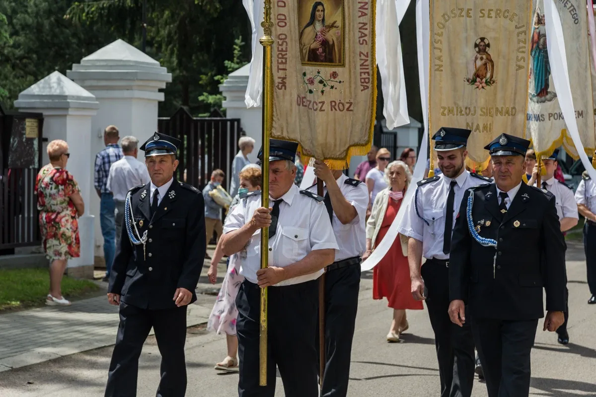 Procesje Bożego Ciała przeszły ulicami miasta (zdjęcia, wideo)