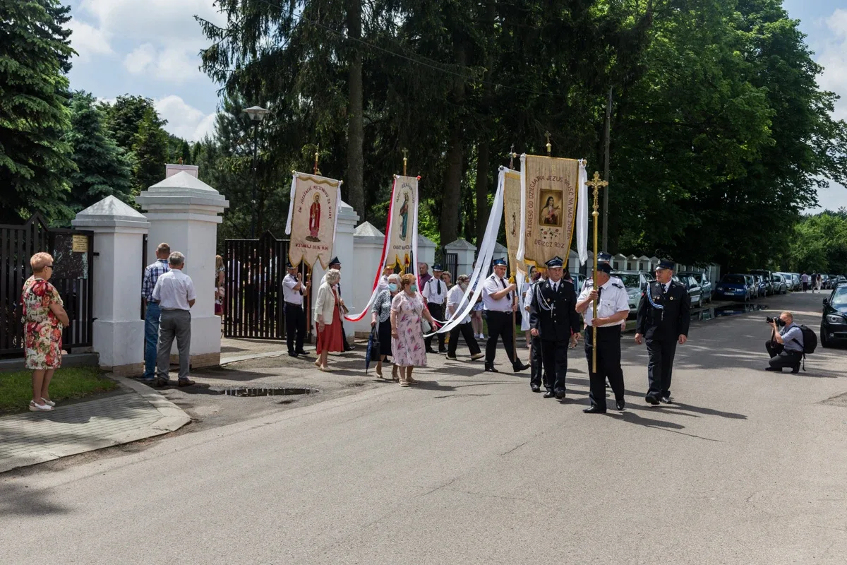 Procesje Bożego Ciała przeszły ulicami miasta (zdjęcia, wideo)