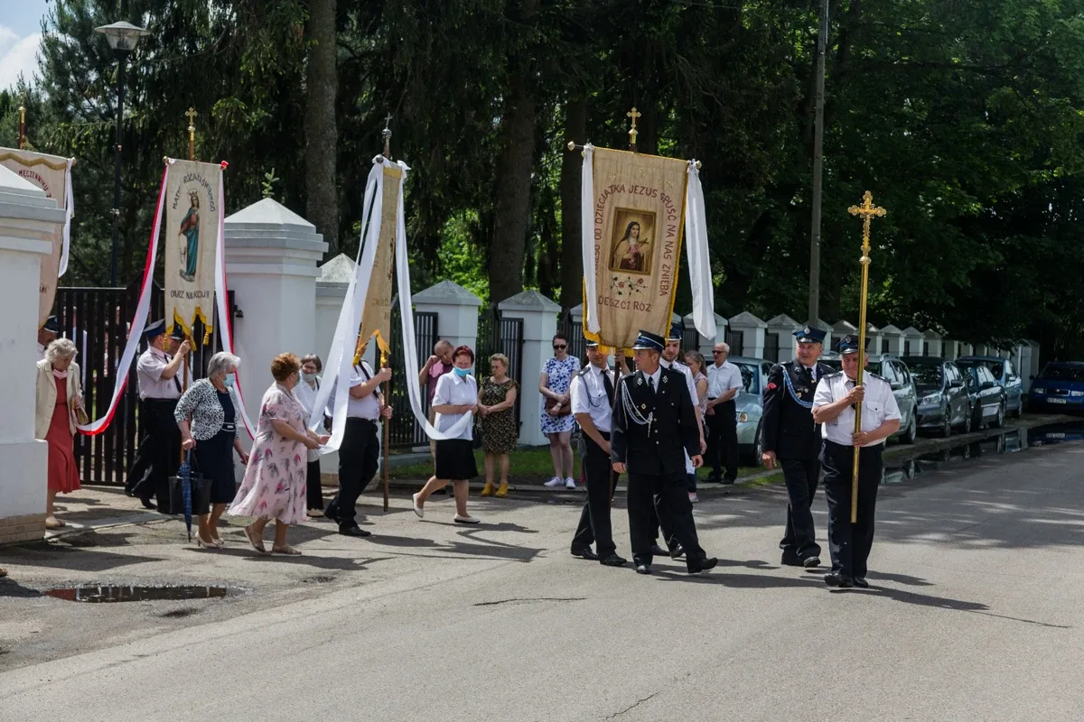 Procesje Bożego Ciała przeszły ulicami miasta (zdjęcia, wideo)