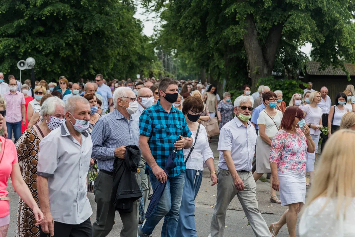 Procesje Bożego Ciała przeszły ulicami miasta (zdjęcia, wideo)