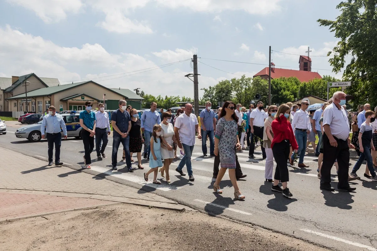 Procesje Bożego Ciała przeszły ulicami miasta (zdjęcia, wideo)