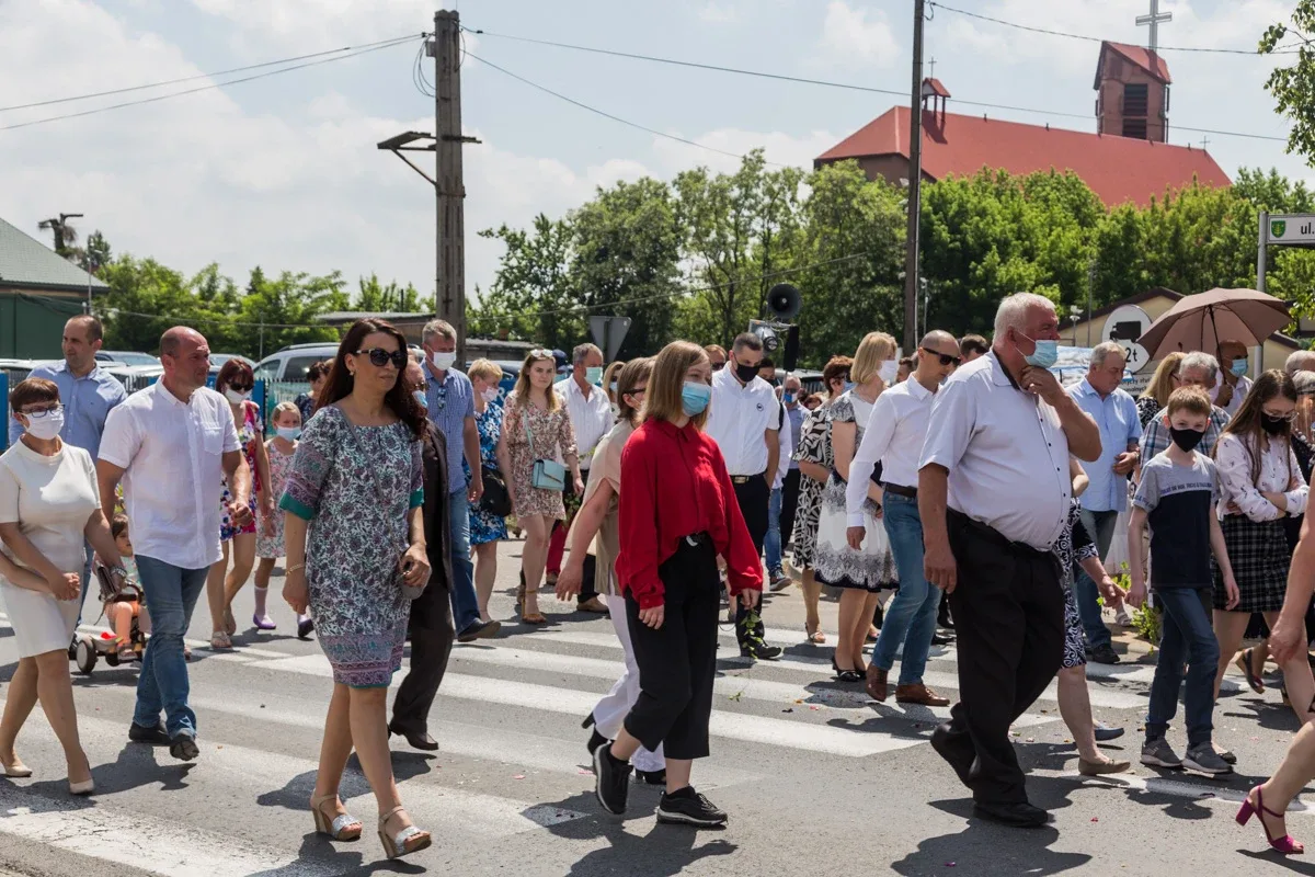 Procesje Bożego Ciała przeszły ulicami miasta (zdjęcia, wideo)
