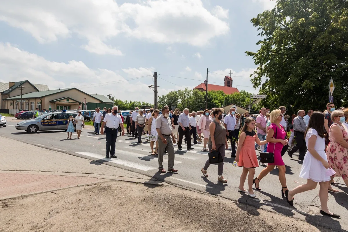 Procesje Bożego Ciała przeszły ulicami miasta (zdjęcia, wideo)