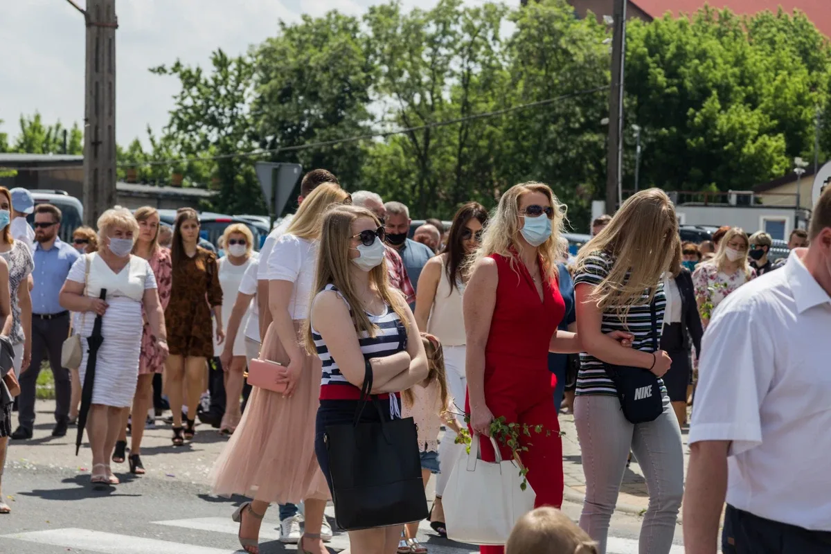 Procesje Bożego Ciała przeszły ulicami miasta (zdjęcia, wideo)
