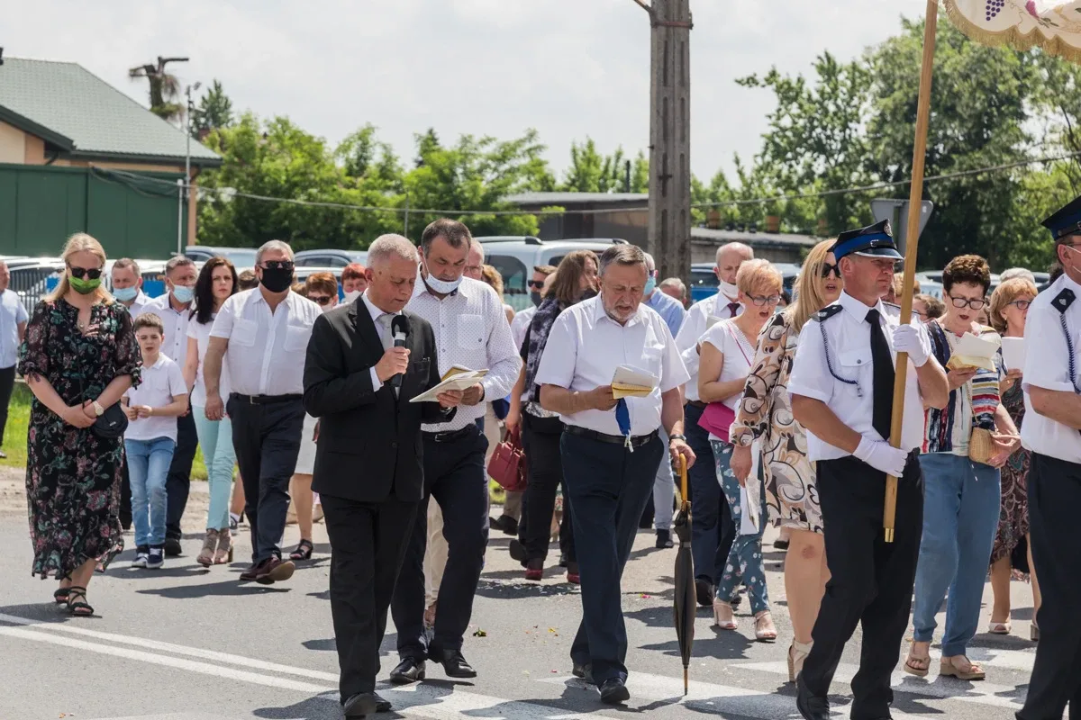 Procesje Bożego Ciała przeszły ulicami miasta (zdjęcia, wideo)