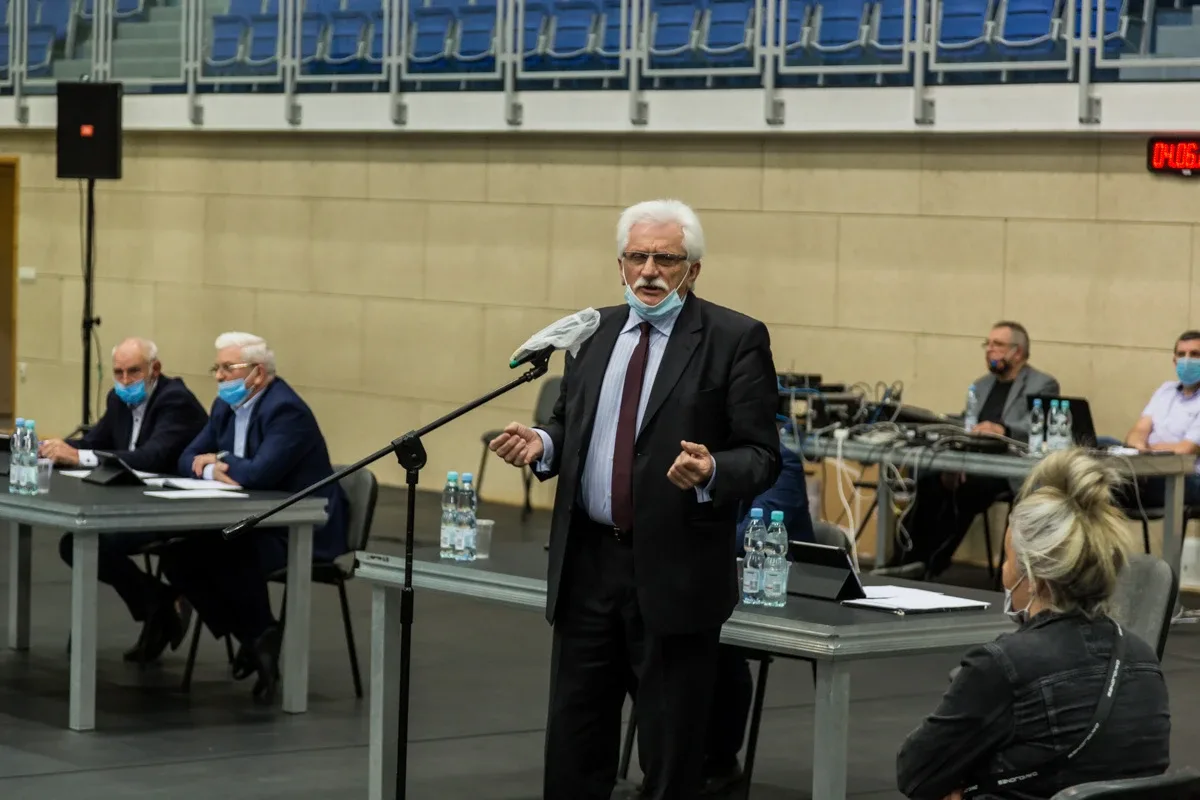 Mniejsze godziny pracy ostrowskich przedszkoli? Burzliwa sesja rady miasta (zdjęcia, wideo)