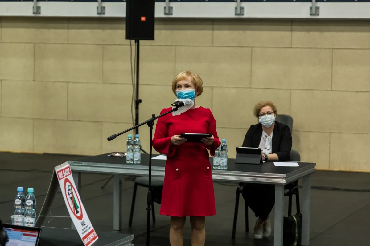 Mniejsze godziny pracy ostrowskich przedszkoli? Burzliwa sesja rady miasta (zdjęcia, wideo)
