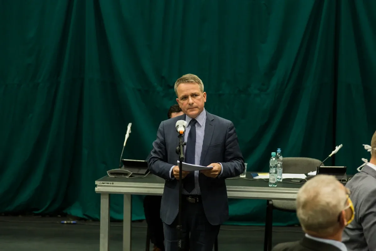 Mniejsze godziny pracy ostrowskich przedszkoli? Burzliwa sesja rady miasta (zdjęcia, wideo)