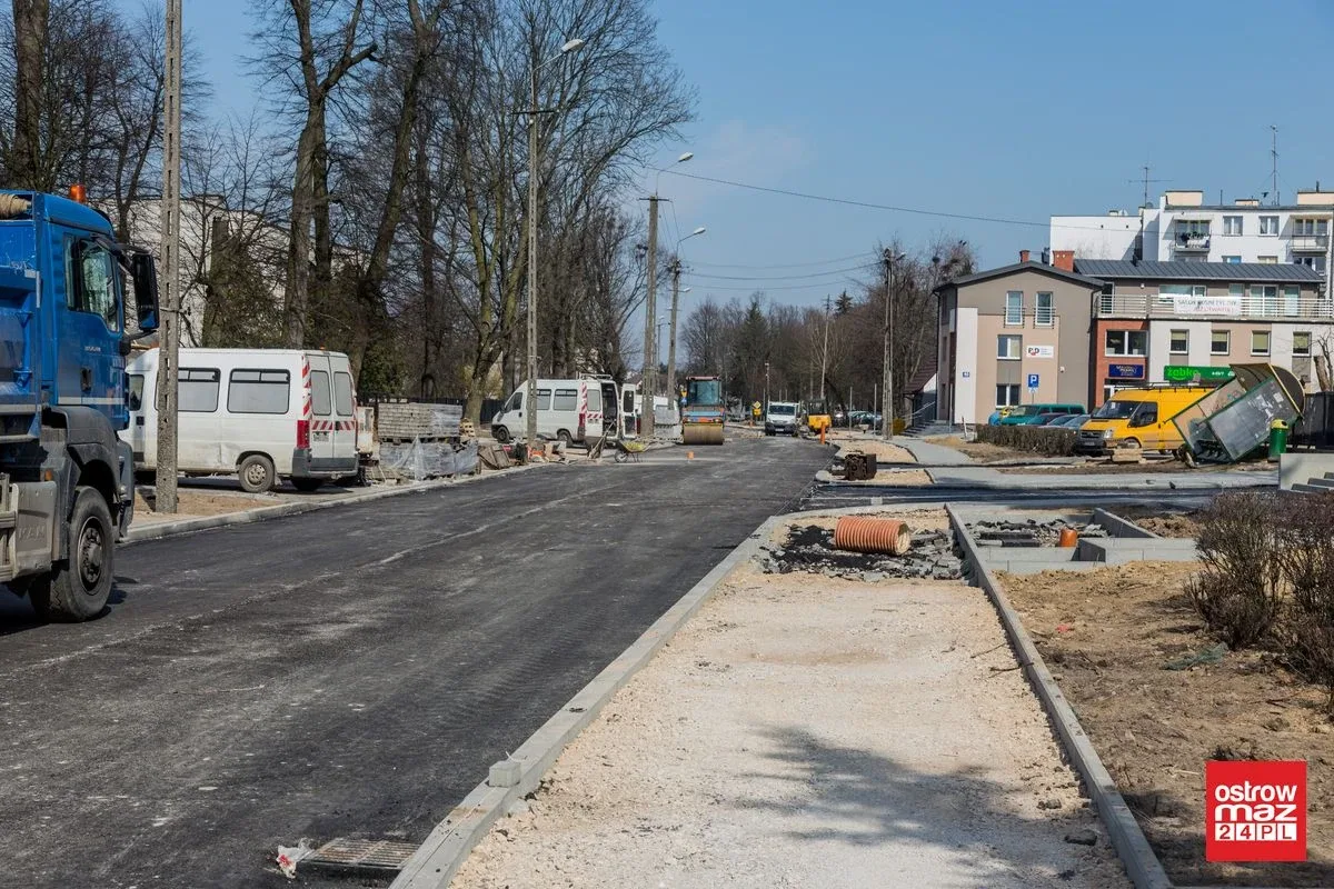 Nowa warstwa asfaltu pojawia się na ulicy Kościuszki (zdjęcia)
