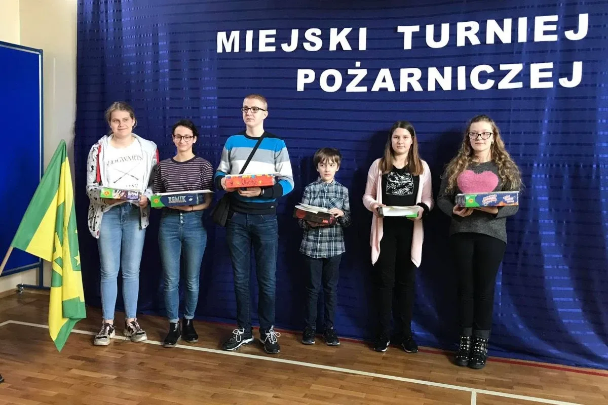 Młodzież rywalizowała w turnieju wiedzy pożarniczej (zdjęcia)