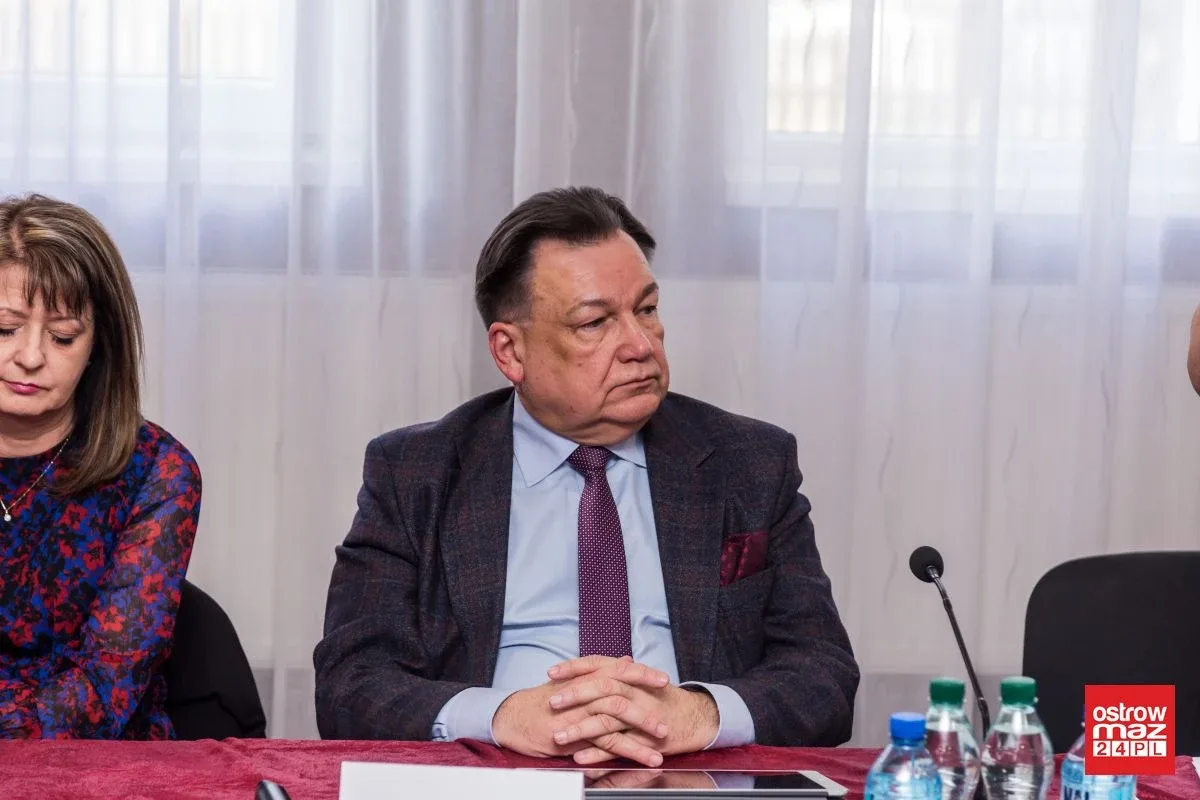Marszałek Adam Struzik na sesji rady gminy Małkinia Górna (zdjęcia, wideo)