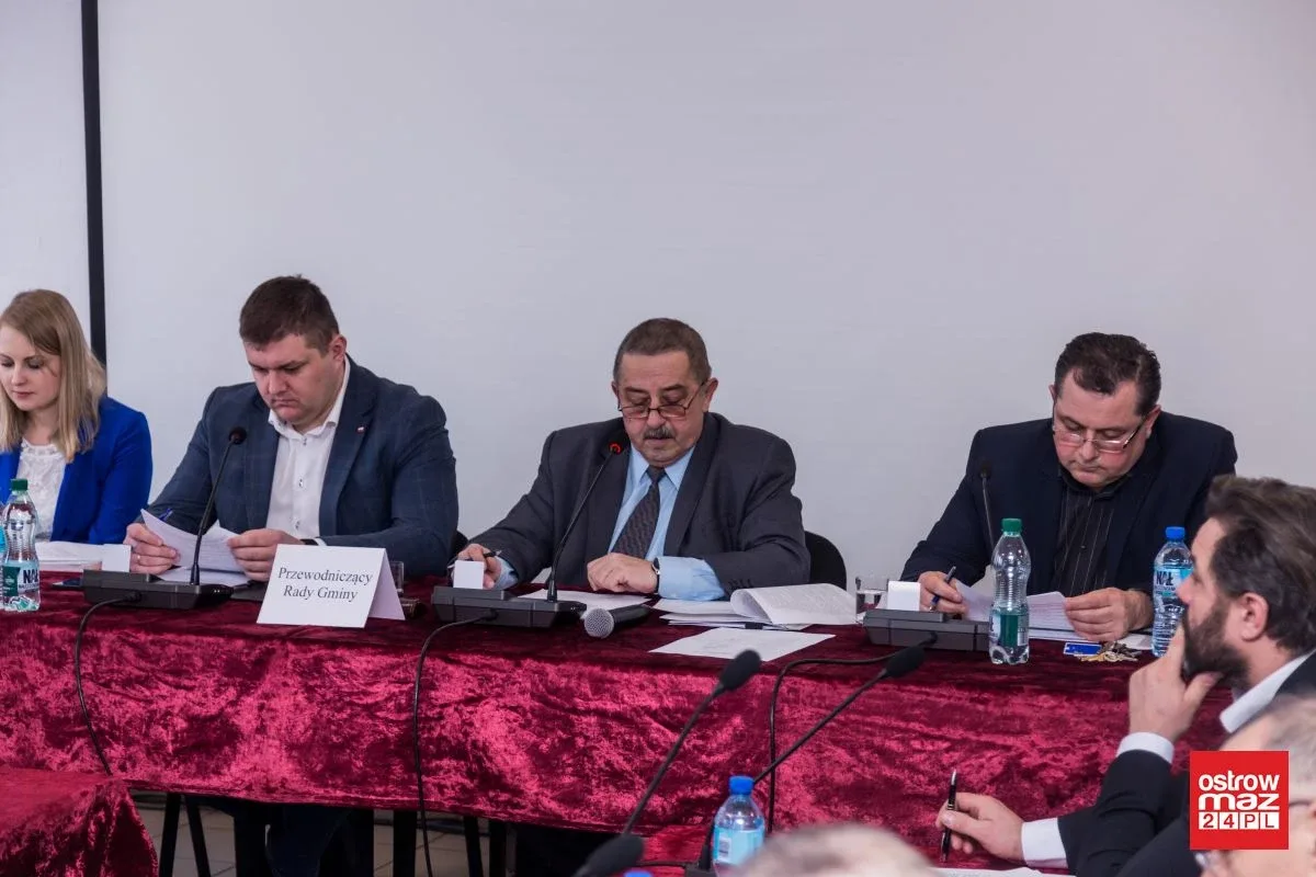 Marszałek Adam Struzik na sesji rady gminy Małkinia Górna (zdjęcia, wideo)