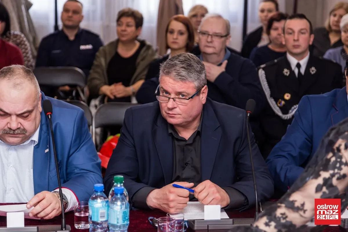 Marszałek Adam Struzik na sesji rady gminy Małkinia Górna (zdjęcia, wideo)