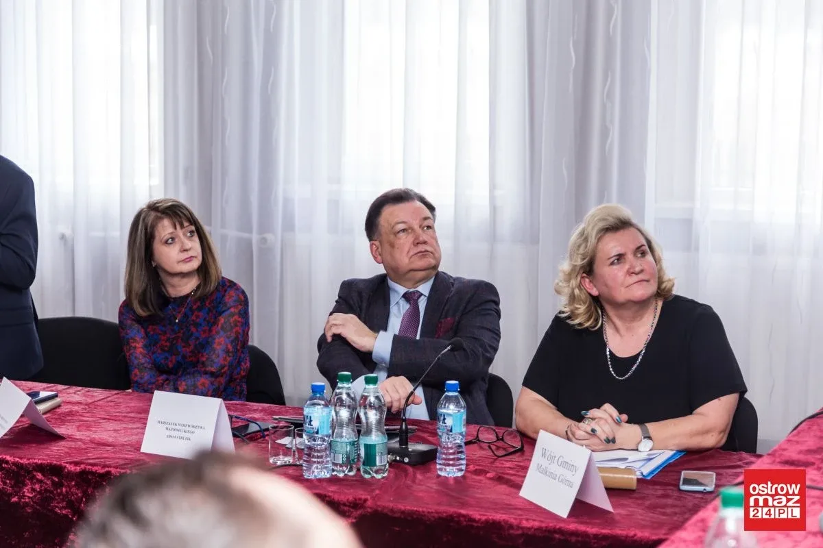 Marszałek Adam Struzik na sesji rady gminy Małkinia Górna (zdjęcia, wideo)