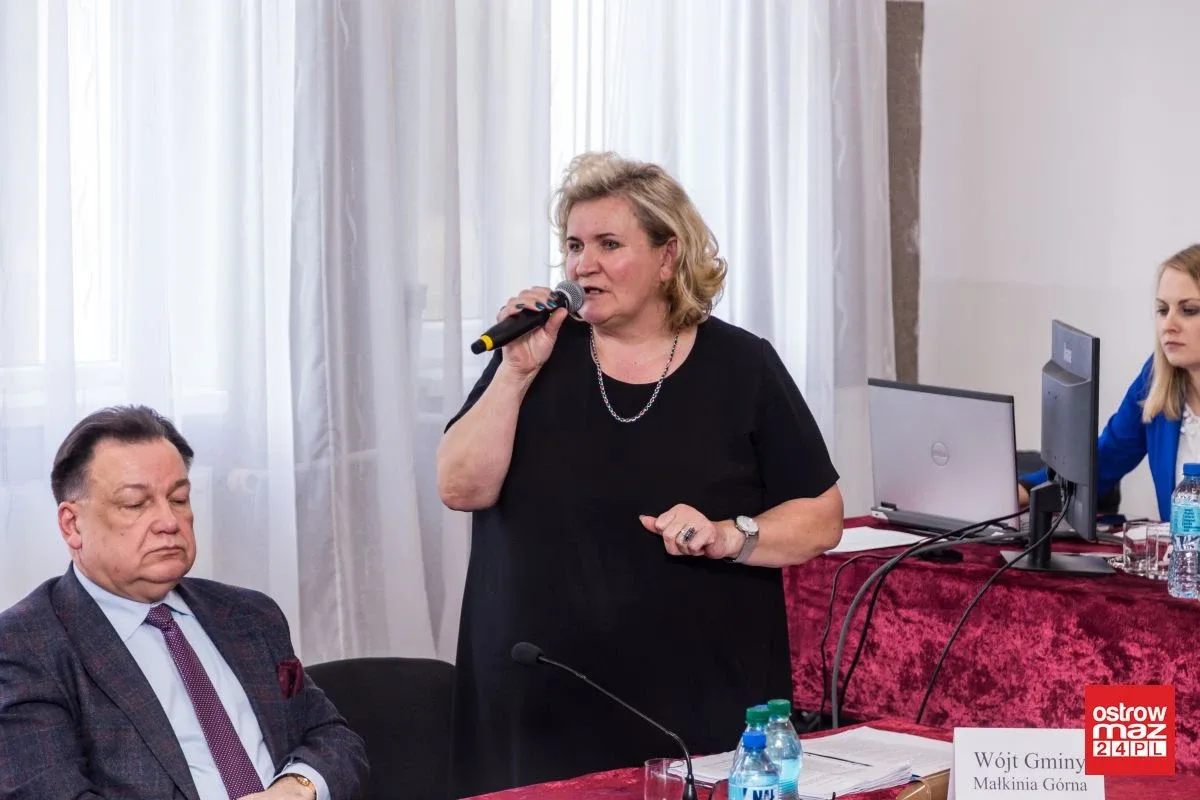 Marszałek Adam Struzik na sesji rady gminy Małkinia Górna (zdjęcia, wideo)