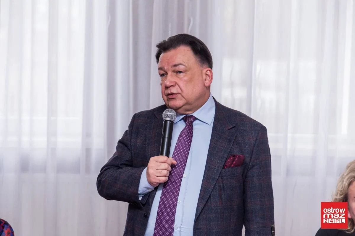 Marszałek Adam Struzik na sesji rady gminy Małkinia Górna (zdjęcia, wideo)