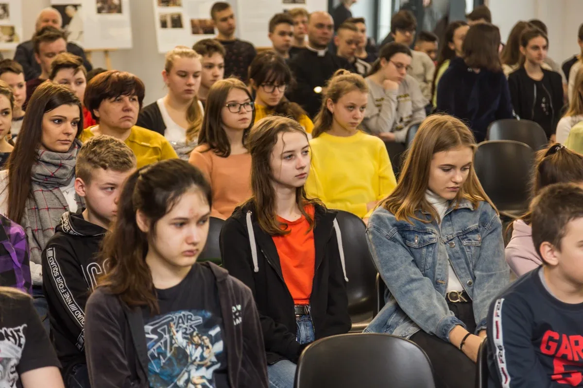 Sue Ryder - życie dla ludzi. Wystawa w ostrowskiej elektrowni (zdjęcia)