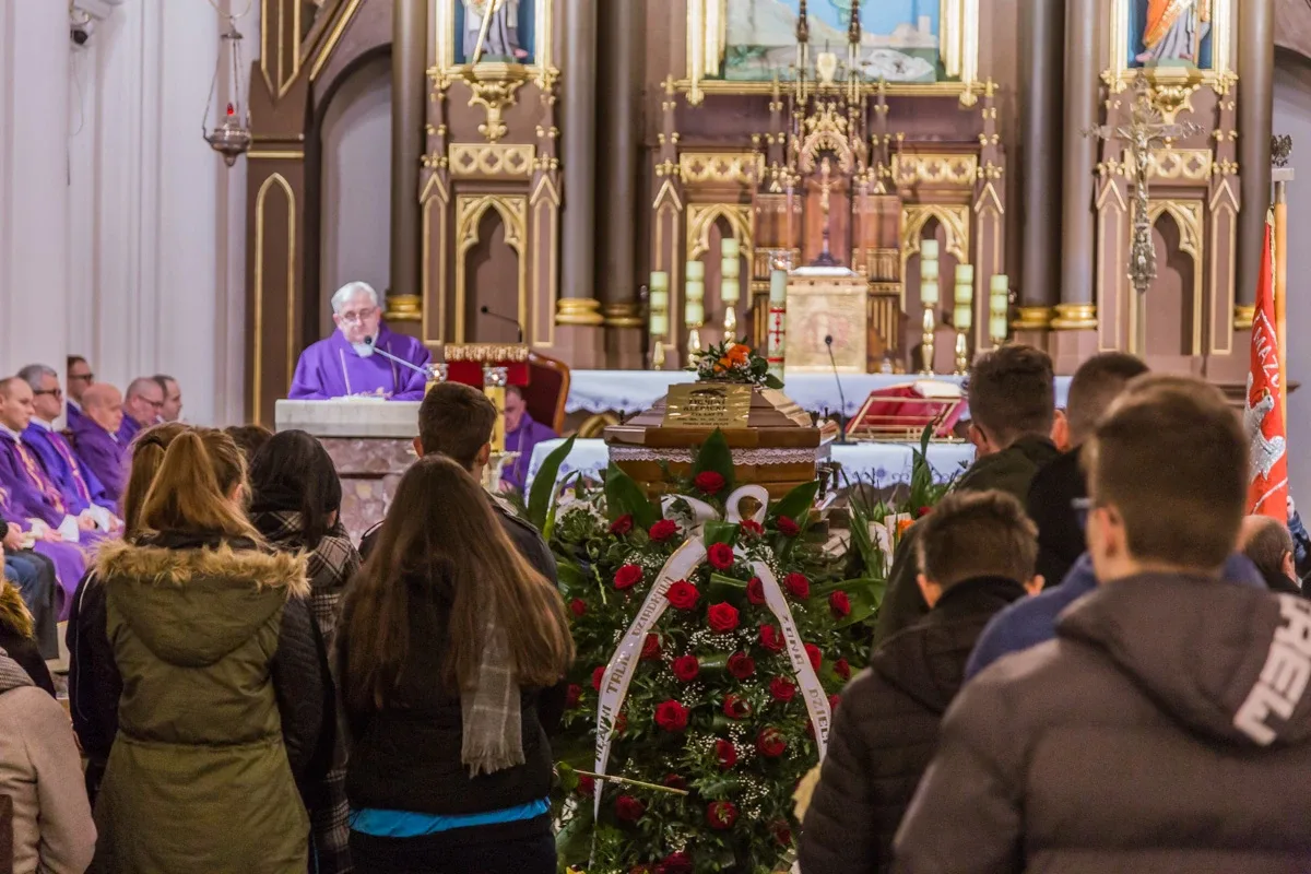 Mieszkańcy Ostrowi Mazowieckiej pożegnali Zygmunta Klepackiego (zdjęcia)