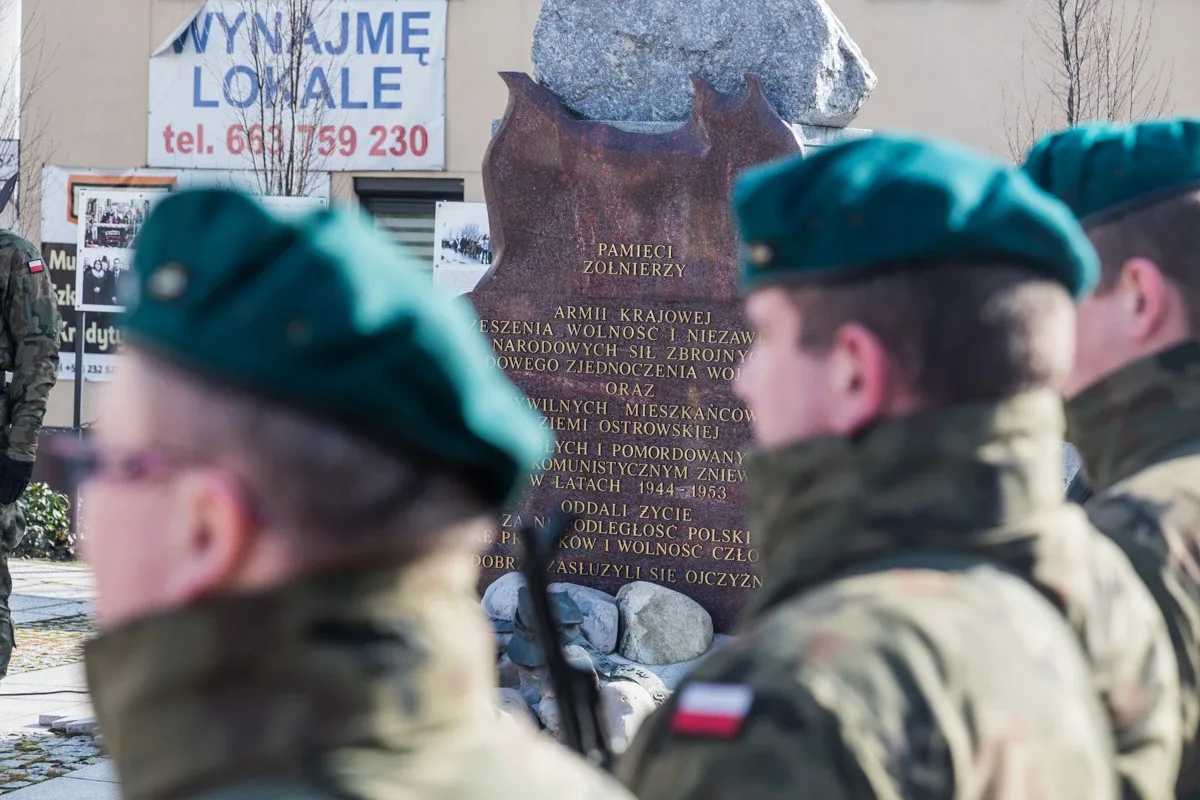 Upamiętnienie Żołnierzy Wyklętych w Ostrowi Mazowieckiej (zdjęcia, wideo)
